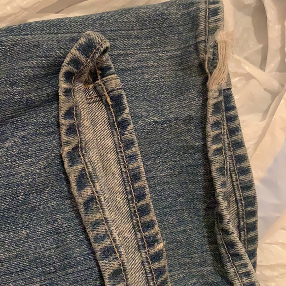 GAP BOOT FIT BLUE JEANS. SIZE 33” X 30”. - Picture 11 of 11